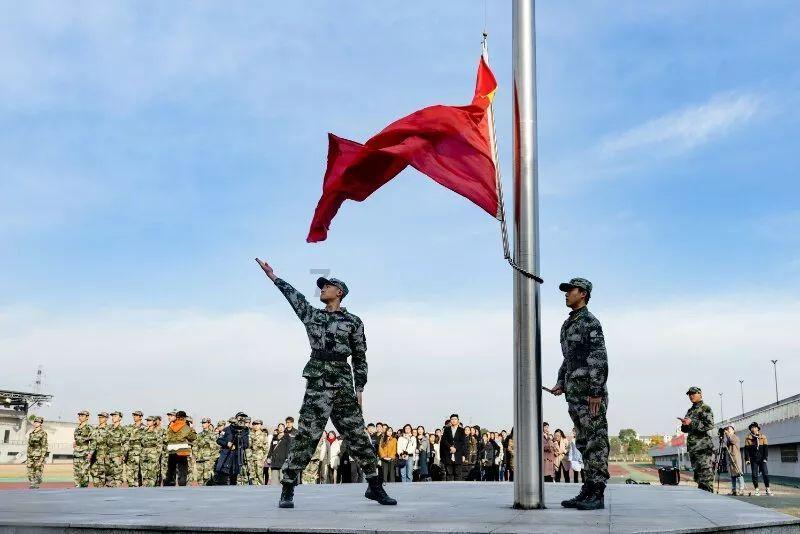 马斯克称赞中国车企：没有贸易壁垒，他们将“摧毁”大多数竞争对手