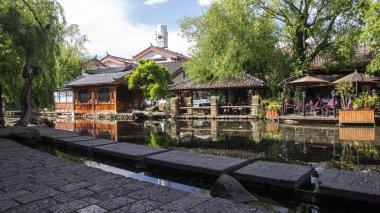 受新疆乌什县地震影响紧急叫停的列车正逐步恢复运行